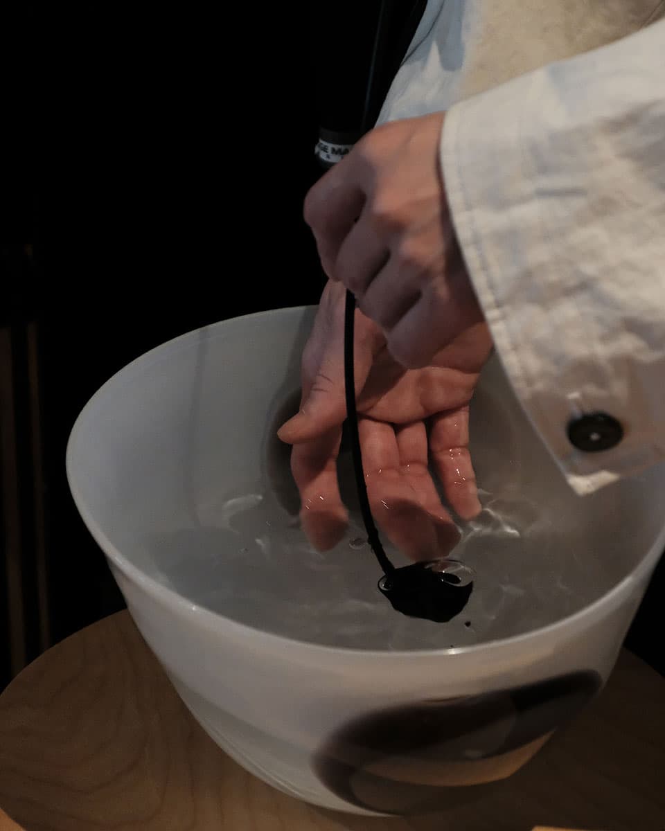 Shuta Hasunuma "unpeople + 1 people #10"