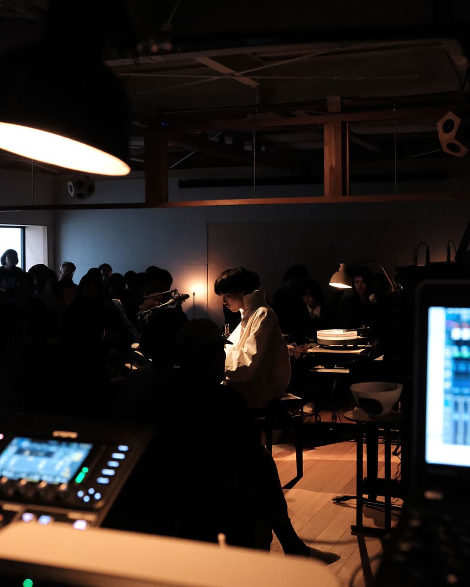 Shuta Hasunuma "unpeople + 1 people #10"