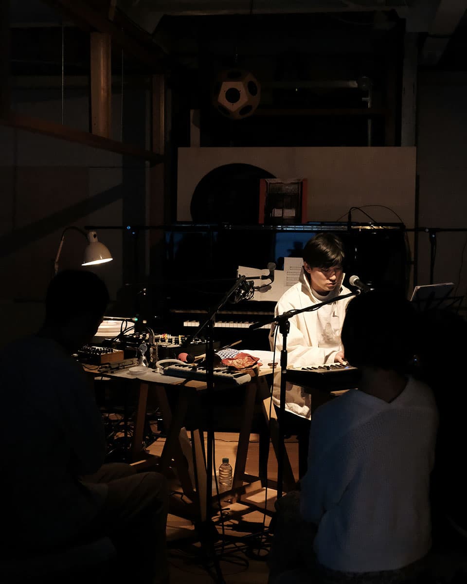 Shuta Hasunuma "unpeople + 1 people #10"