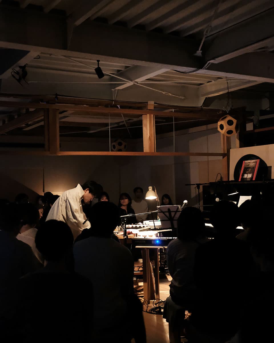 Shuta Hasunuma "unpeople + 1 people #10"