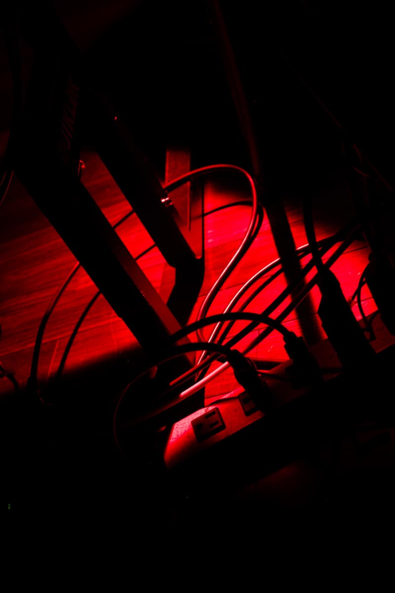 Shuta Hasunuma "unpeople + 1 people #08" listen “unpeople 360°